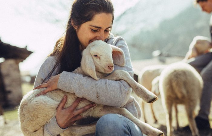 A spinning Family — Innovative Ideas in Clothing and Accessories